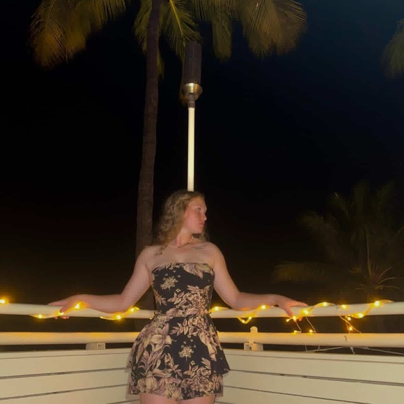 Meet your Posher, Leah - Picture 1 of 1